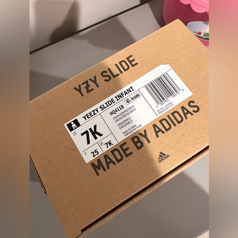 Brand New Yeezy Toddler Slides - Onyx